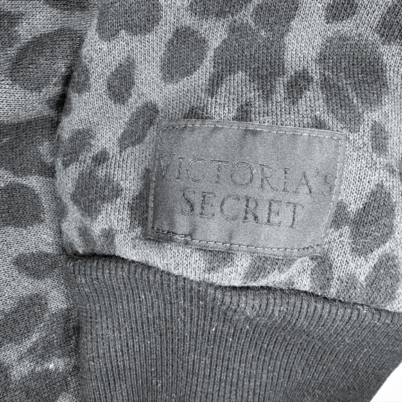 Victoria’s Secret Leopard Print Cropped Lace-Up Sweatshirt Pullover [TOP ONLY] - Picture 6 of 7